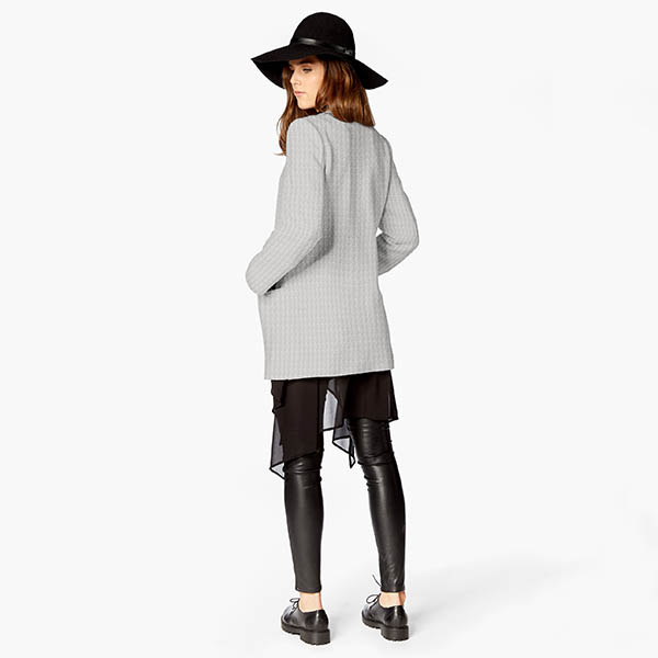 Maille jacquard brossée à rayures ultrafines – gris clair
