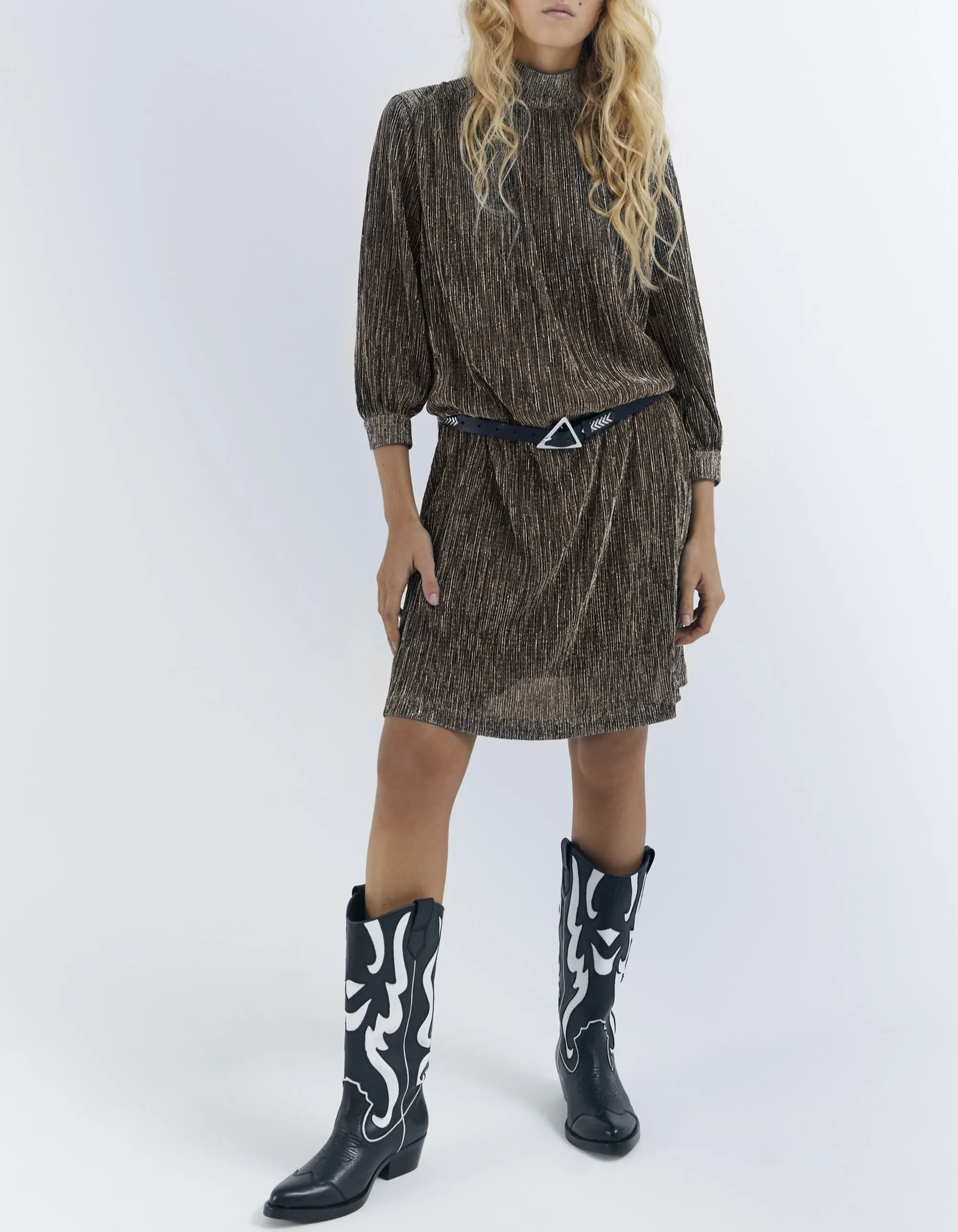 Robe courte plissée effet doré métallisé femme